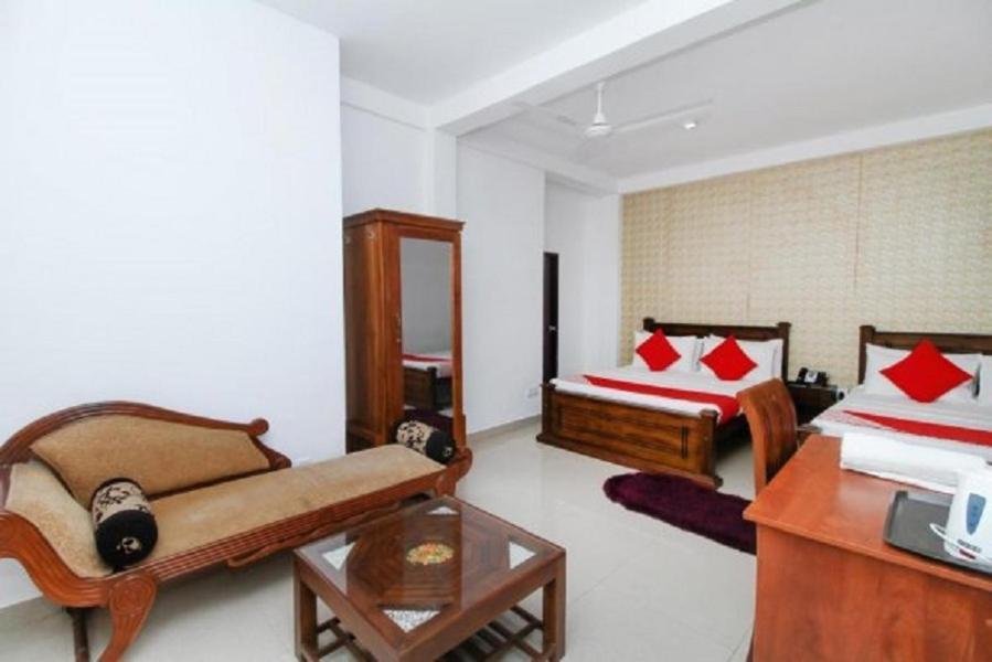 Kings Gate Airport Transit Hotel Katunayaka Dış mekan fotoğraf
