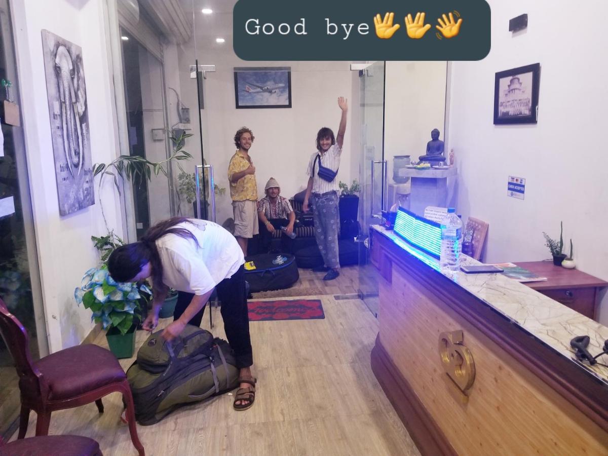 Kings Gate Airport Transit Hotel Katunayaka Dış mekan fotoğraf